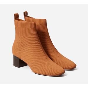 Everlane The Glove Boot Toffee Brown Size 7 Classy Chic Sophisticated Acadamia